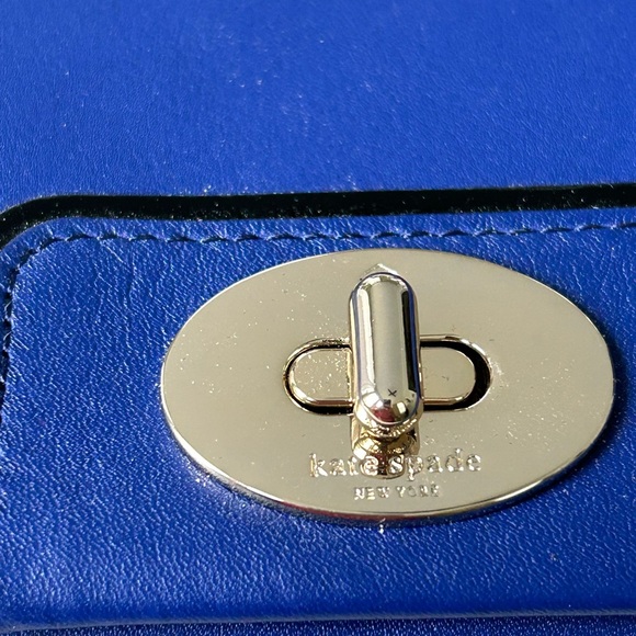 Kate Spade New York Hampton Road Turnlock Mara Wallet - Picture 5 of 10